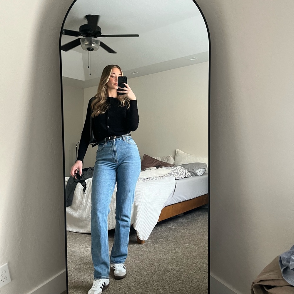 High waisted Abercrombie straight jeans, medium wash size 26L